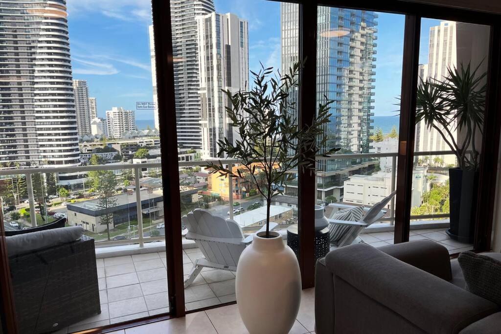 Private Sky Terrace Classic Penthouse 2 Car Parks Apartment Gold Coast Exterior photo